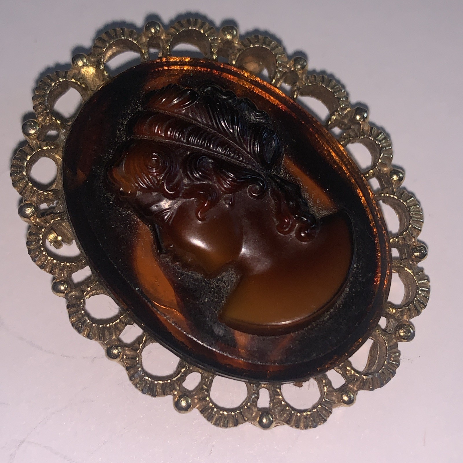 Brown Cameo Oval Framed Vintage Brooch Pendant Necklace