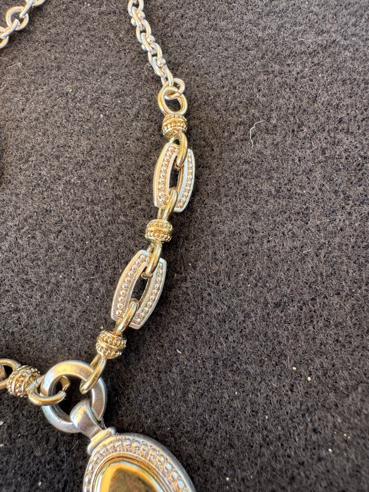 Vintage Liz Claiborne Necklace 22” Gold Silver Tones