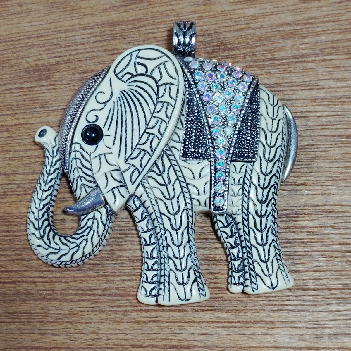 Carved African Elephant Pendant Rhinestones Silver Accents Large Jewelry