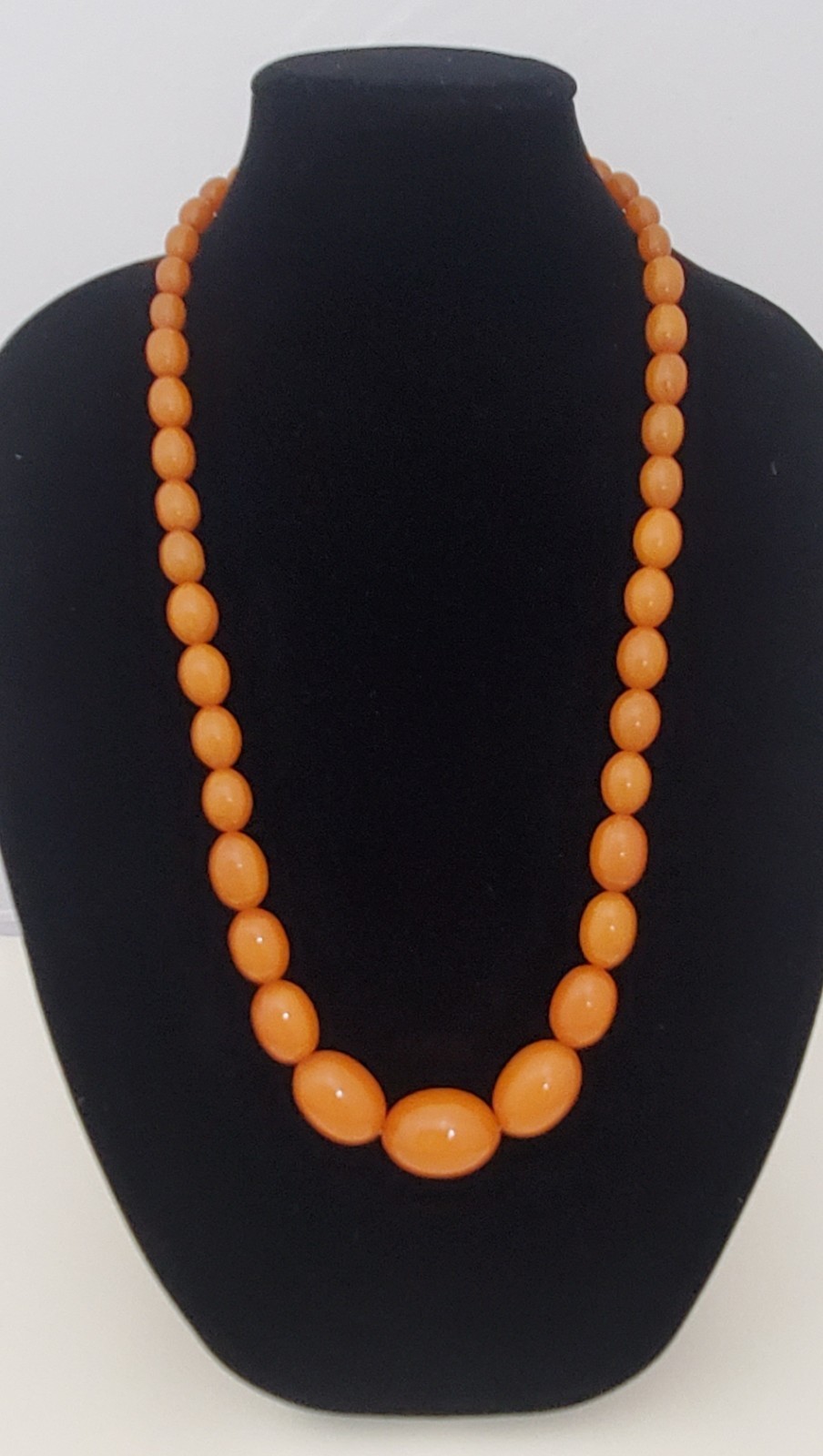 Vintage Butterscotch Bakelite Graduated Oval Beads Necklace 31″ Long
