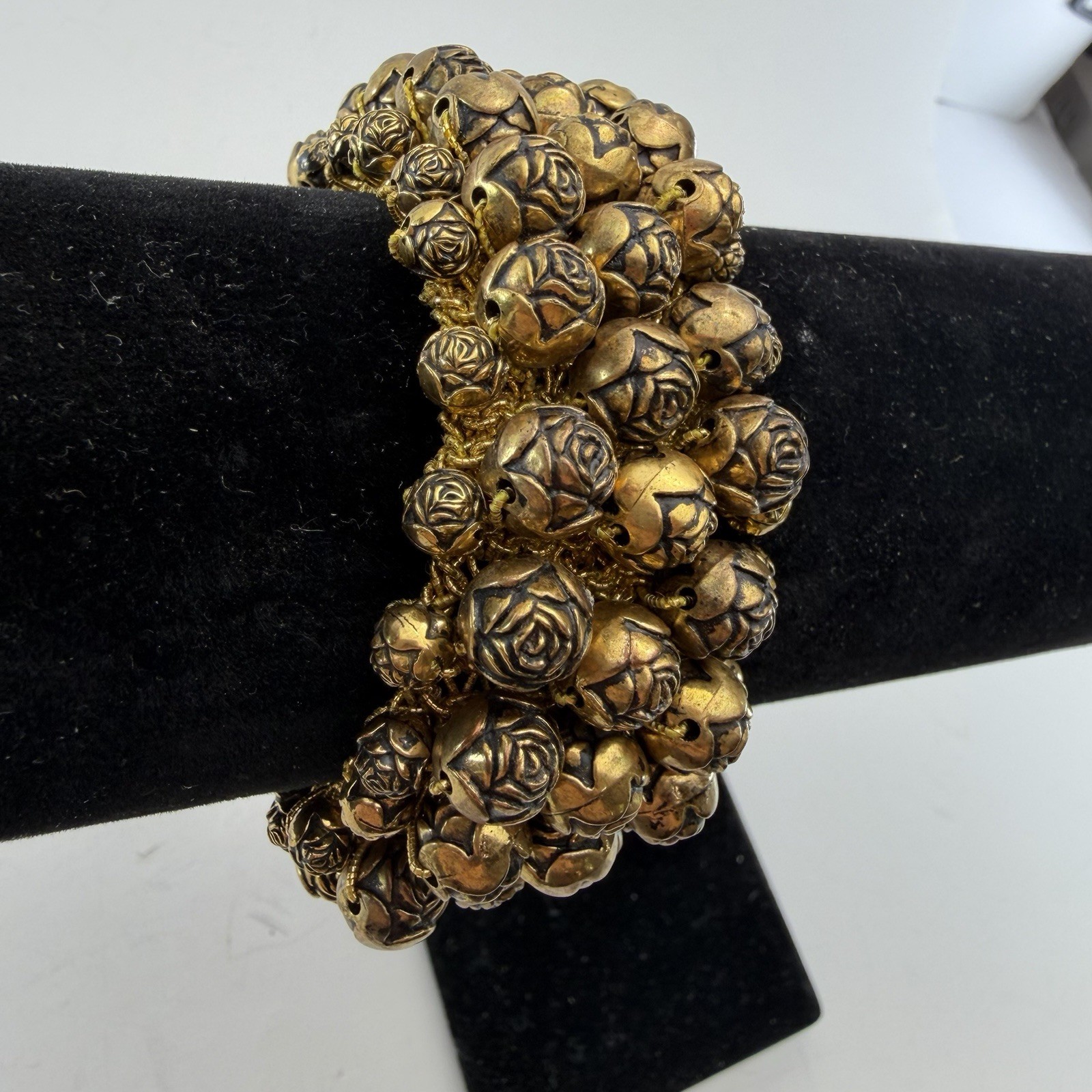 VTG Gold Tone Metal Rosebud Bracelet Stretch Individual 100+ Rosebuds Textured