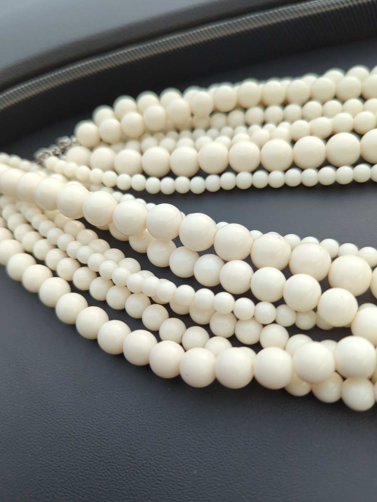 Multiple Strand Cream Platic Bead Necklace Retro Vtg Style 14″ 7 Strand