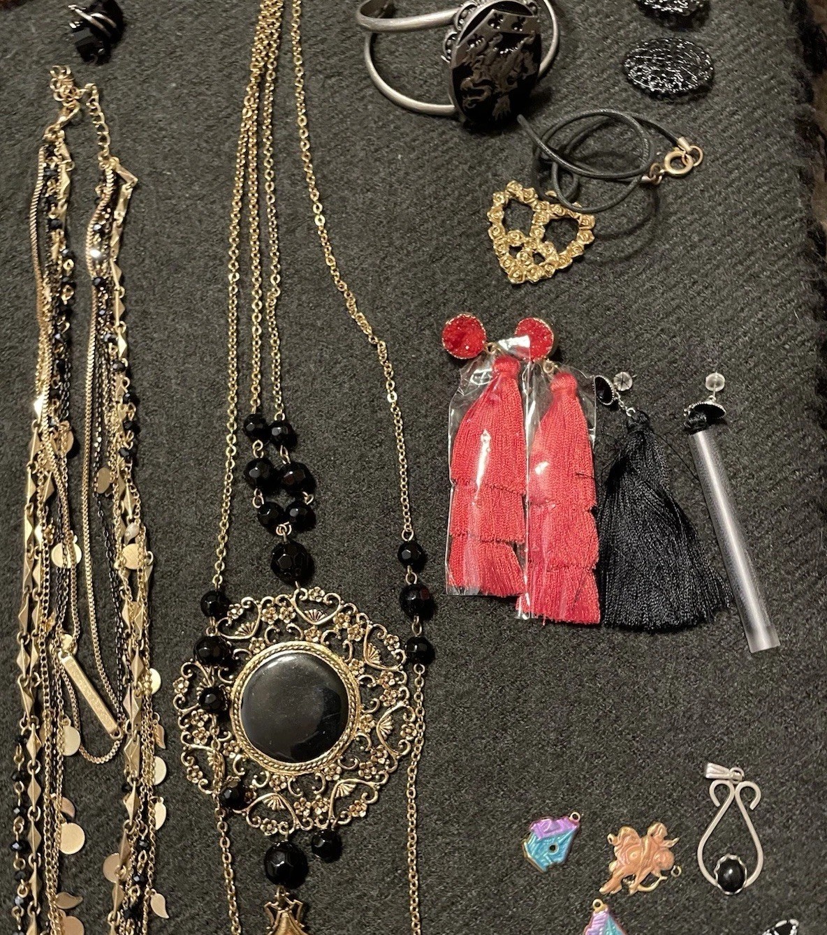 35+ Vintage-Now Costume Jewelry Pieces Gothic Victorian Romantic Styles Wearable