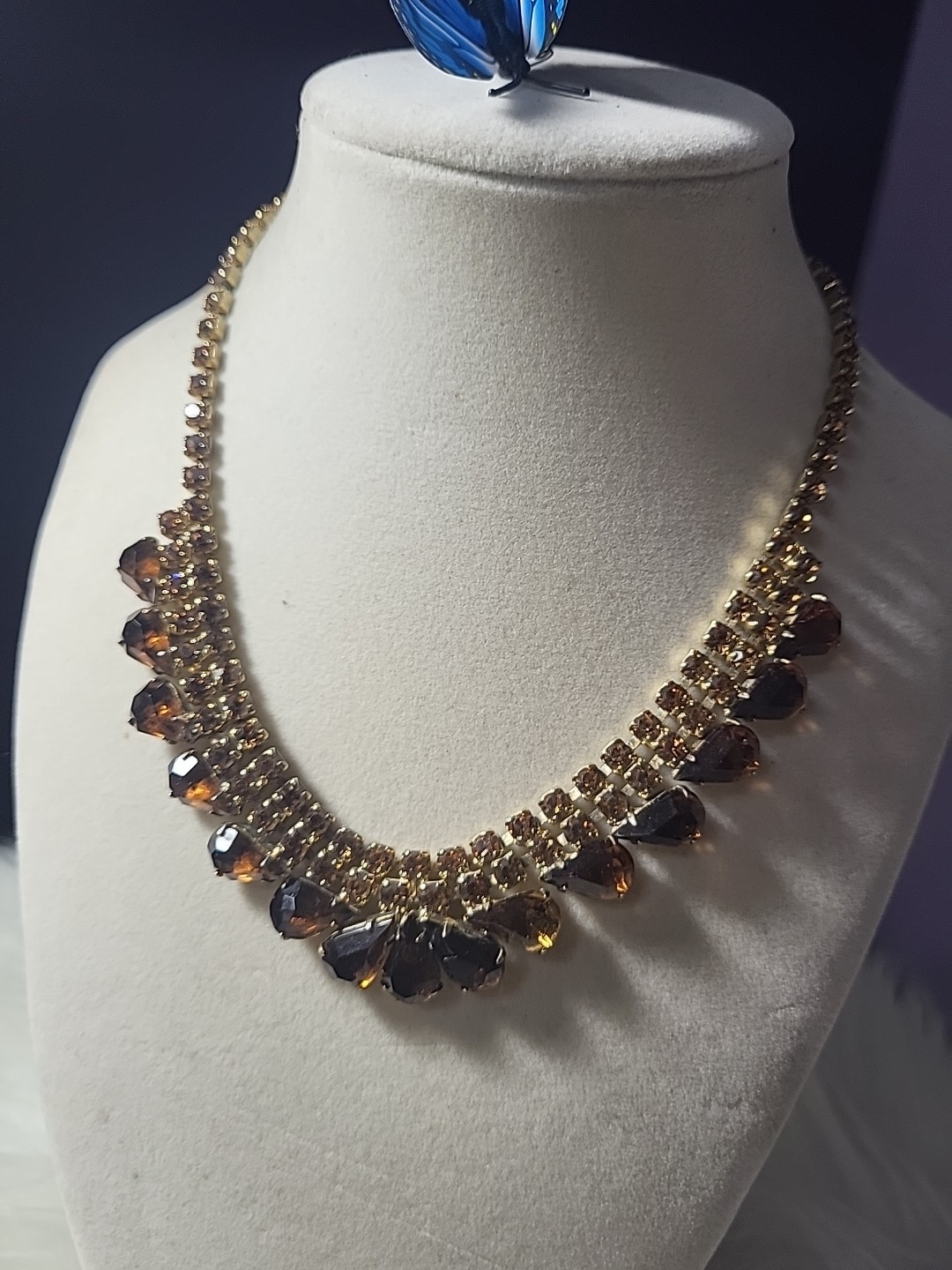Vintage Unsigned Rhinestone Necklace
