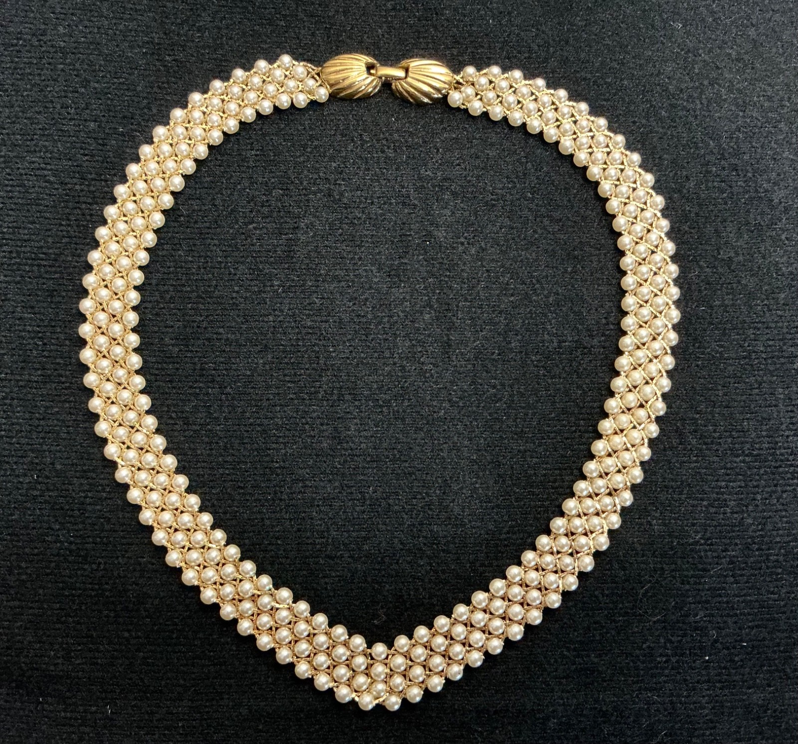 BEAUTIFUL VINTAGE NAPIER GOLD & FAUX PEARL BEADED 18” NECKLACE 6-17