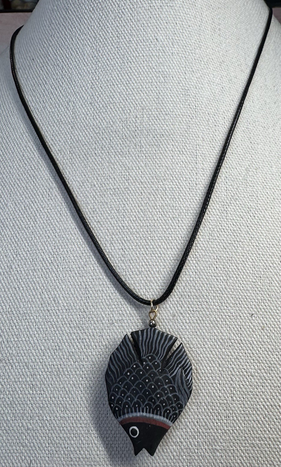 Beautiful Vintage Carved Wood Hand Painted Black Fish Pendant On Cord Necklace