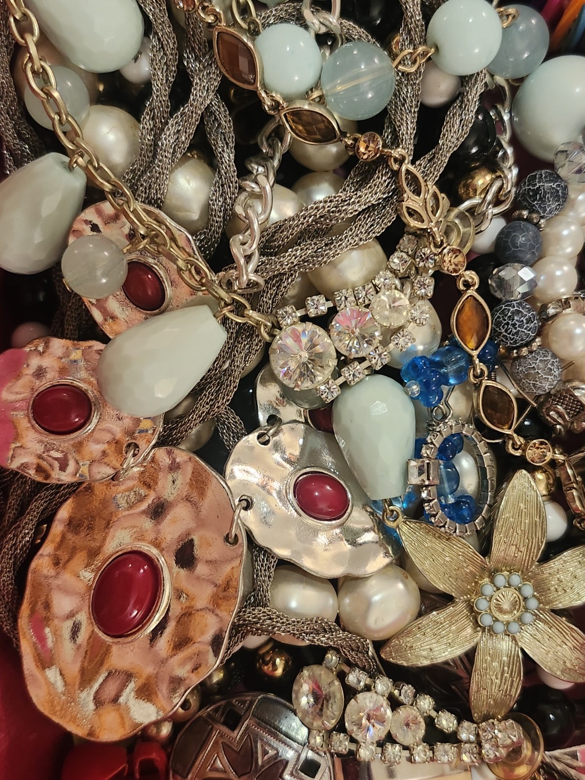 Vintage To now jewelry lot # 115