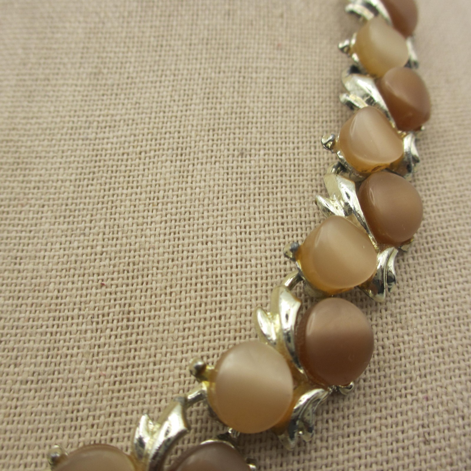 Vintage Thermoset Necklace Brown Gold Tone 20 Inches