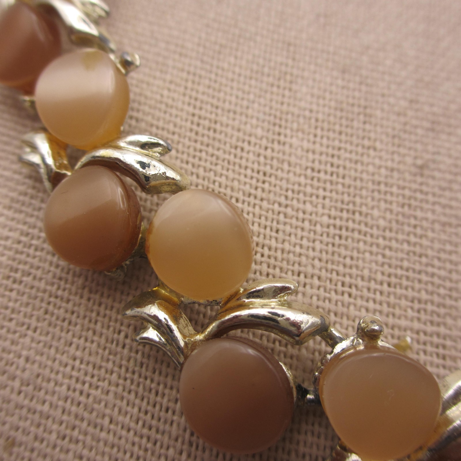 Vintage Thermoset Necklace Brown Gold Tone 20 Inches