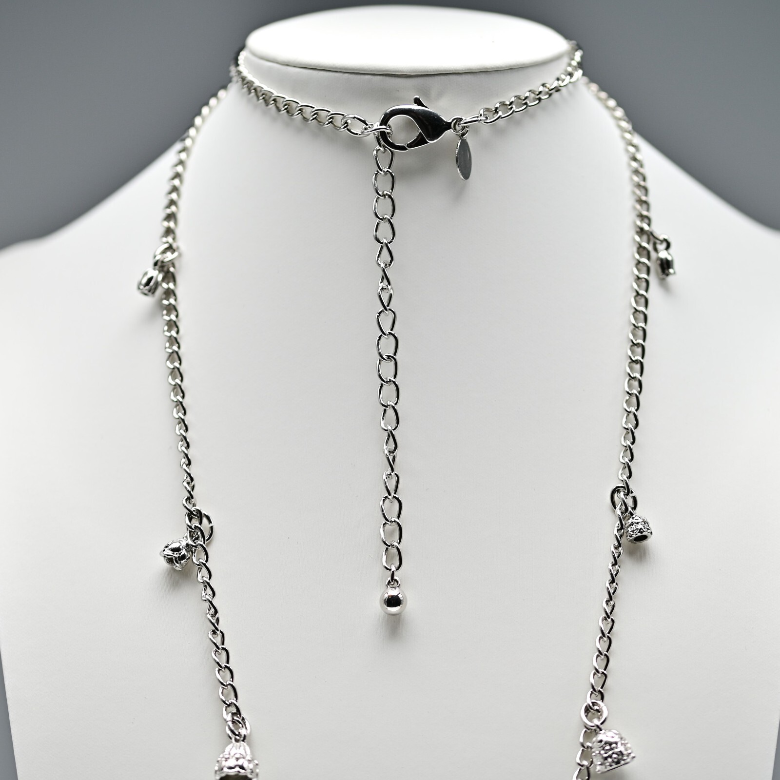 CHICOS Original Vintage Signed Silver Tassell Charm Drop Pendant Estate Necklace