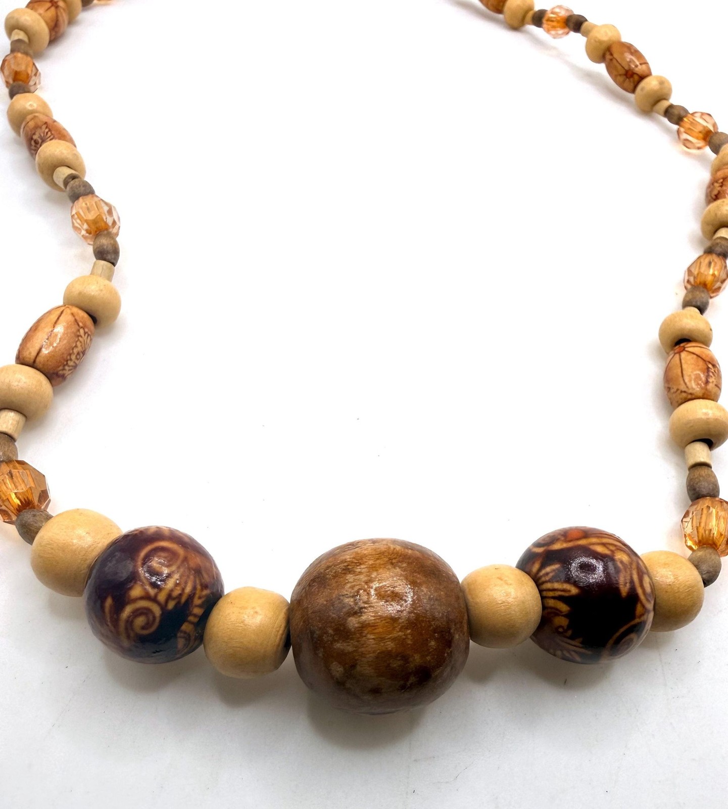 Vintage light and dark wood bleached design beaded necklace 22 inch