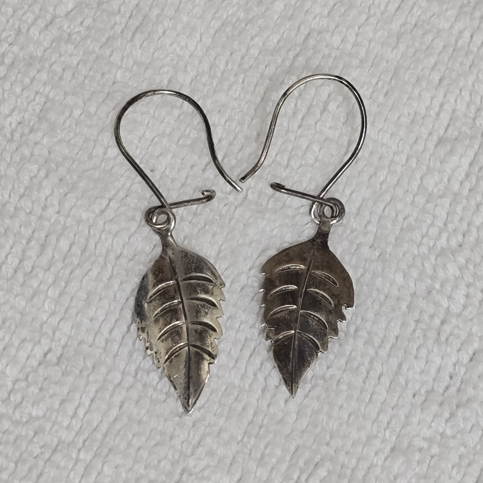 Vintage Sterling Silver Leaf Dangle Earrings 925 Oxidized Nature Botanical