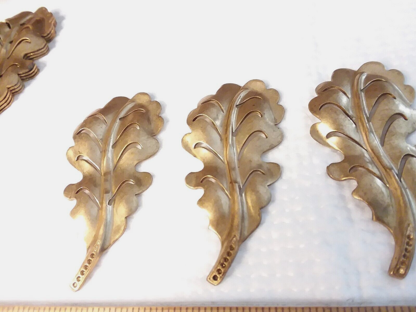 Antique/Vintage 3″ Brass Leaf Stamping /W place for 1mm Rhinestones 01-01-2024
