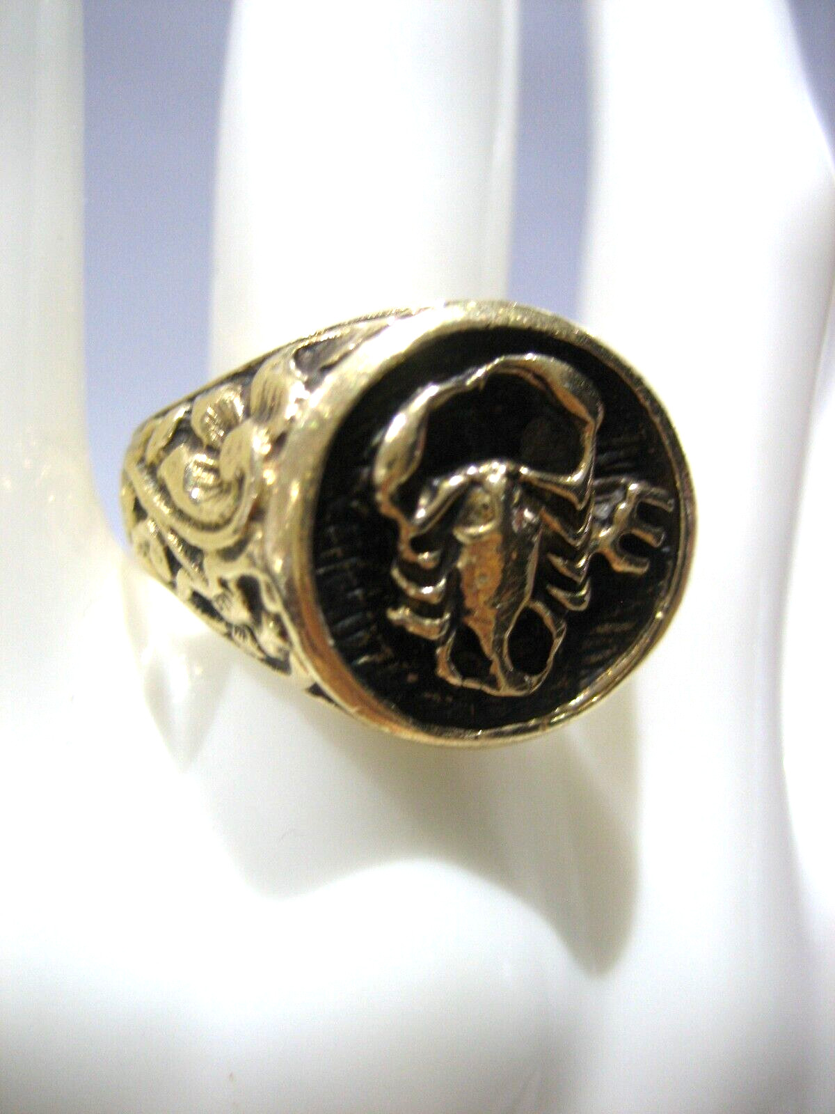 STUNNING VINTAGE 14K YELLOW GOLD SCORPIO FLOWER SIGNET RING 10.9 GRAMS SIZE 9.5