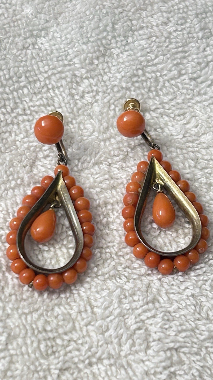 Vintage Orange Coral Dangle Teardrop Screwback Earrings -14K Gold Screw!