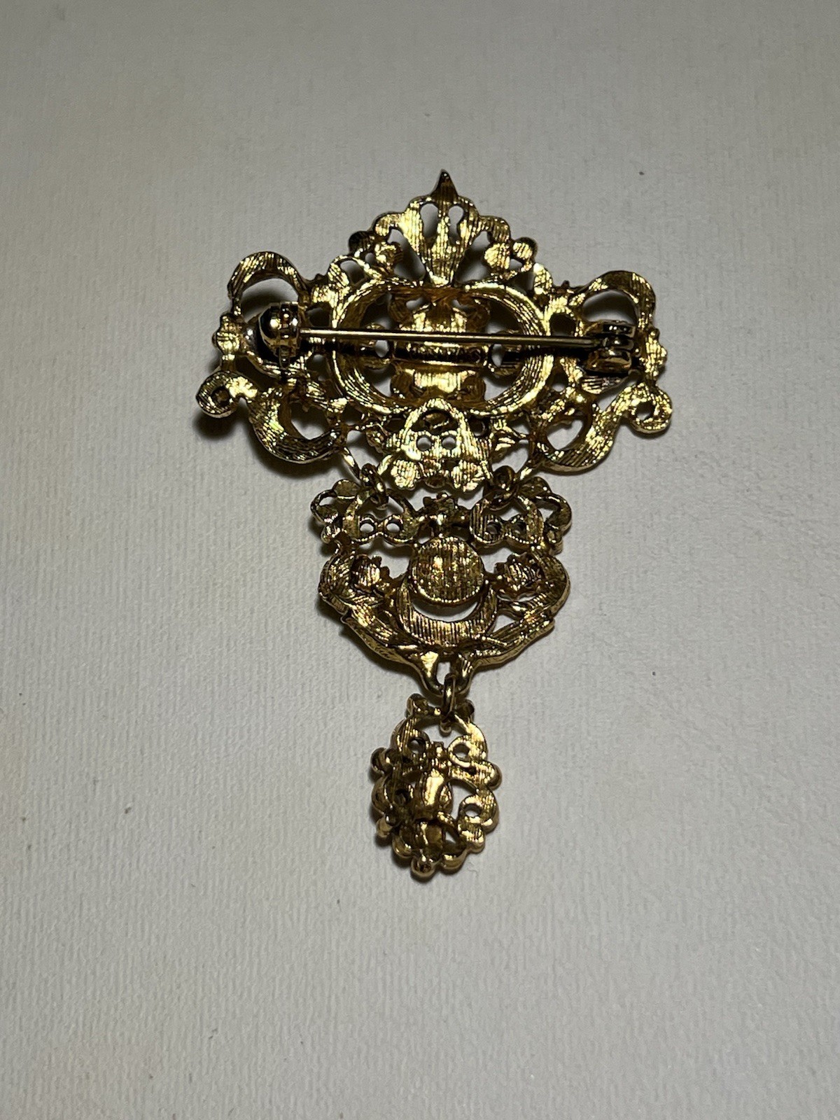 Vintage Florenza Victorian Renaissance Faux Pearl Green Enamel Brooch Pin