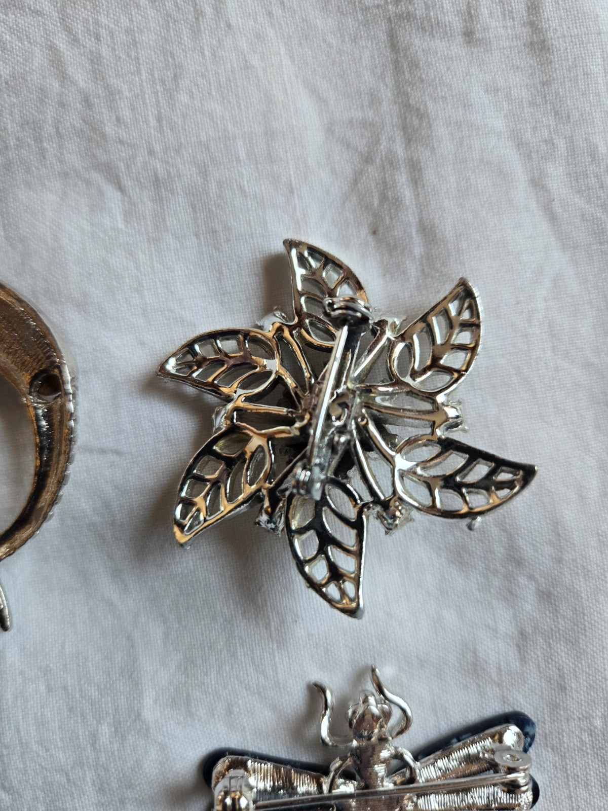 Lot of 4 Misc. Brooches, Dragonfly, Flower and etc. #AA