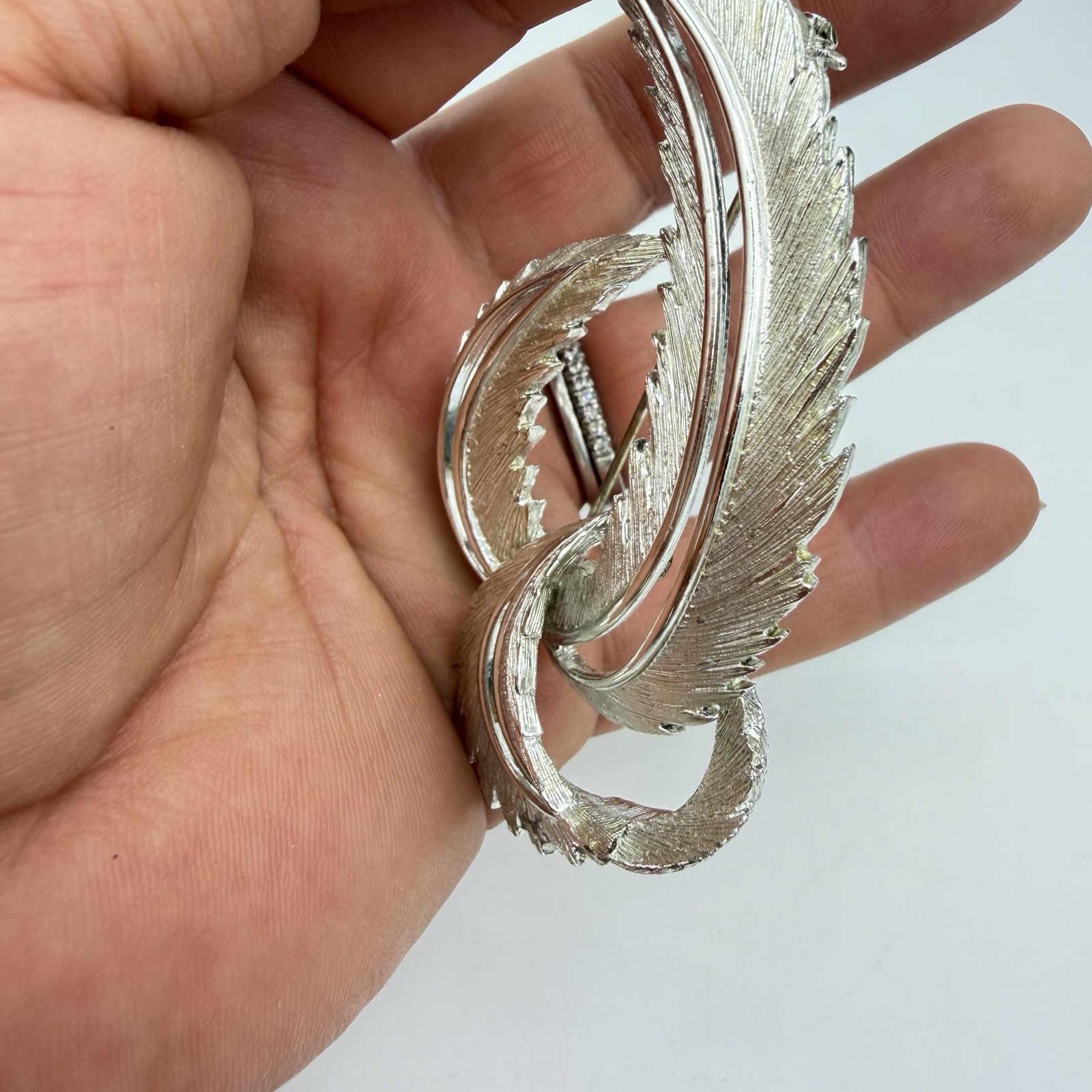 Vintage Sarah Coventry Leaf Brooch Large Textured Silver Tone