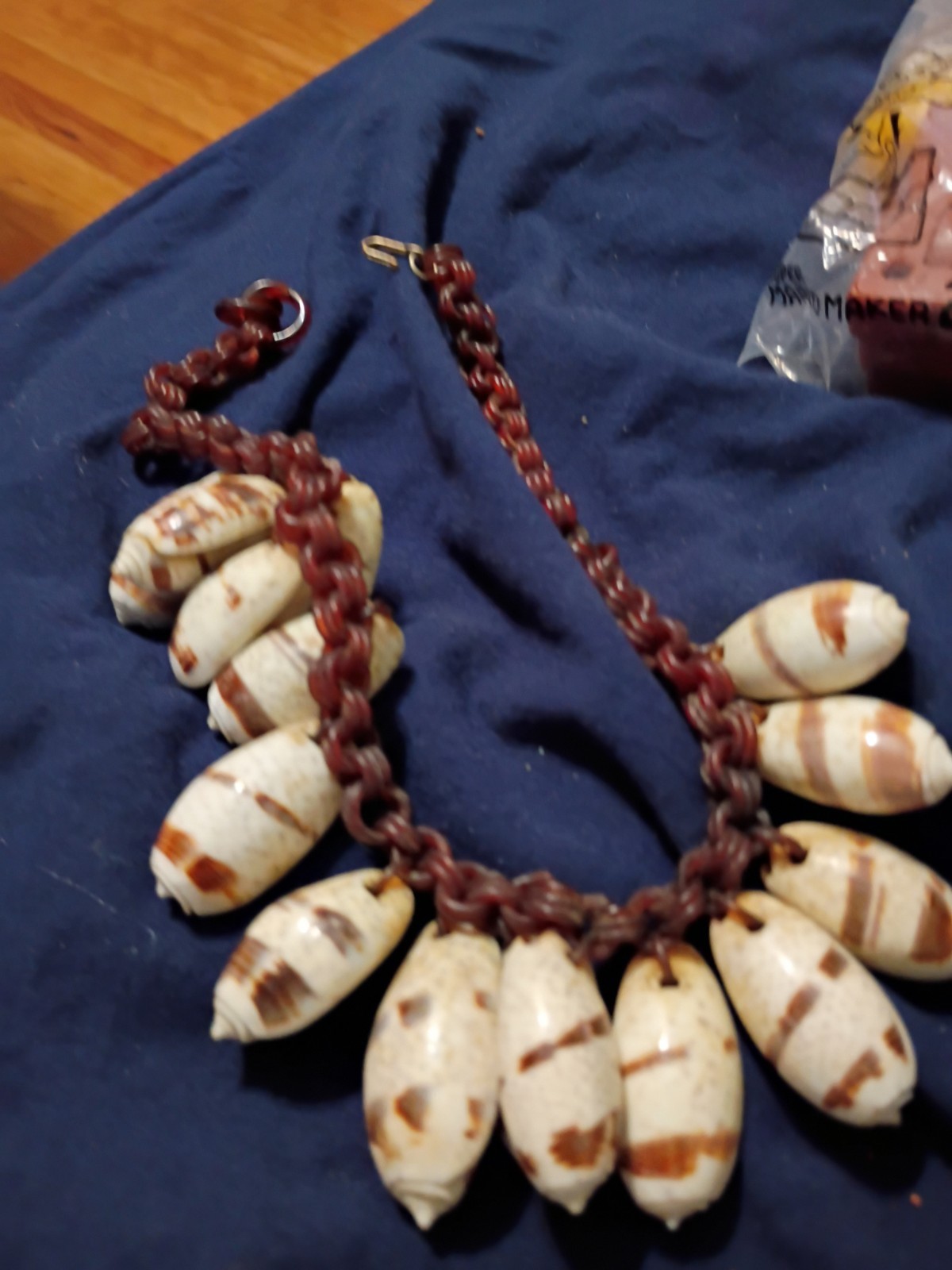 shell necklace vintage