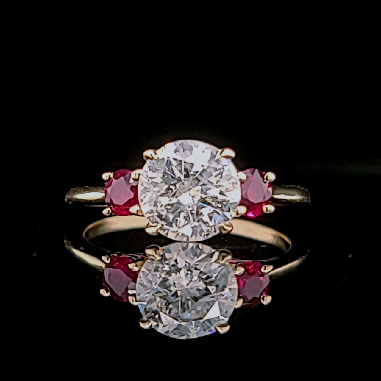 14K Yellow Gold Engagement Three Stone Ring 1.64CT.Natural Round Cut Diamond