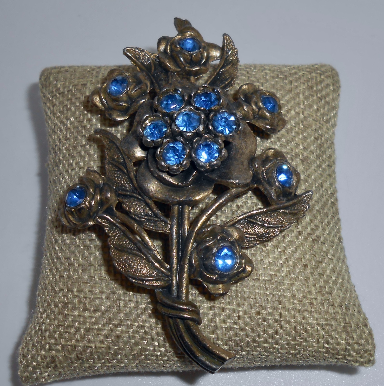 Vintage Signed LN Little Nemo Blue Rhinestone Flower Floral Brooch Pin CJ89