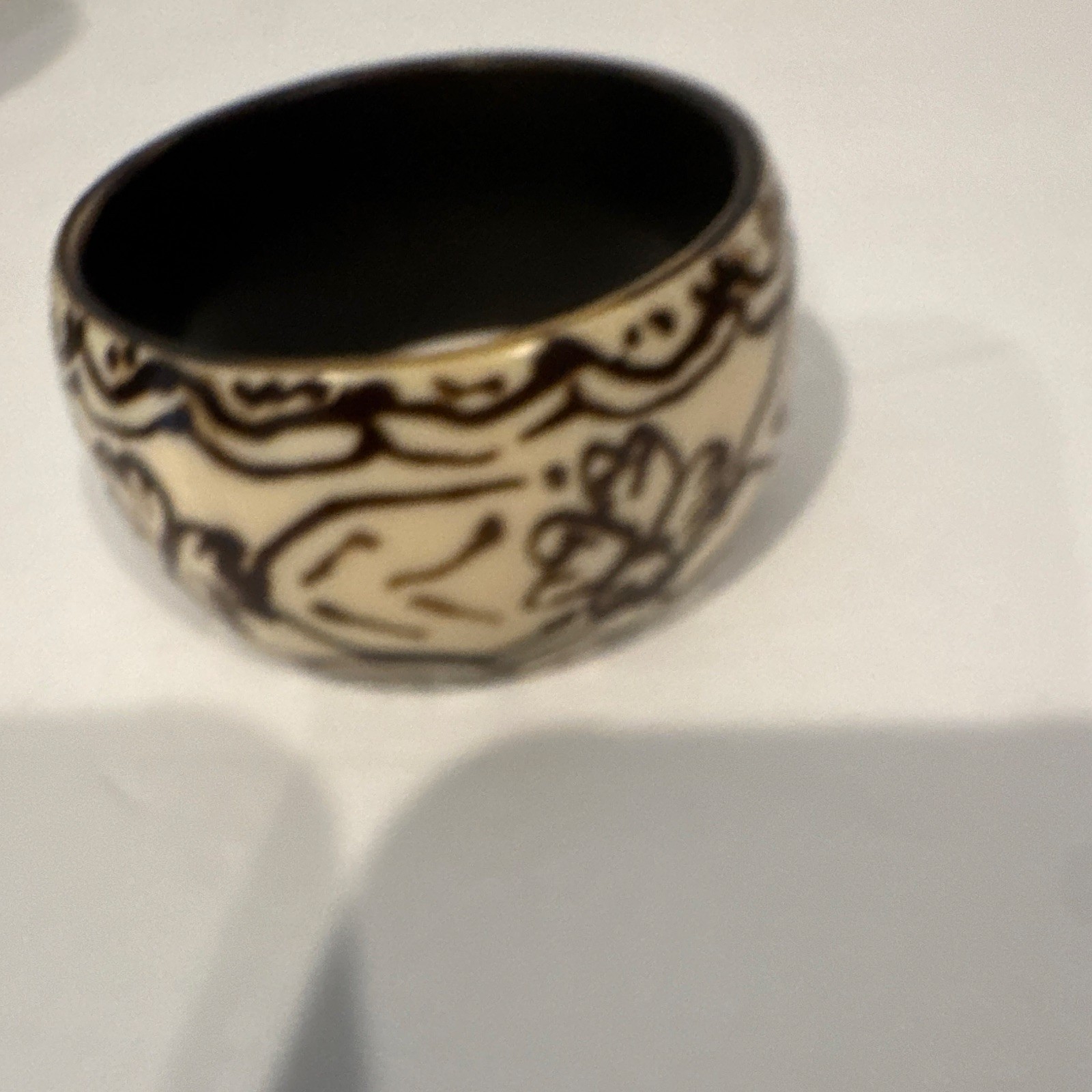 Vintage Wide Ivory & Brown Carved Resin Bangle Bracelet Boho Tribal 1”