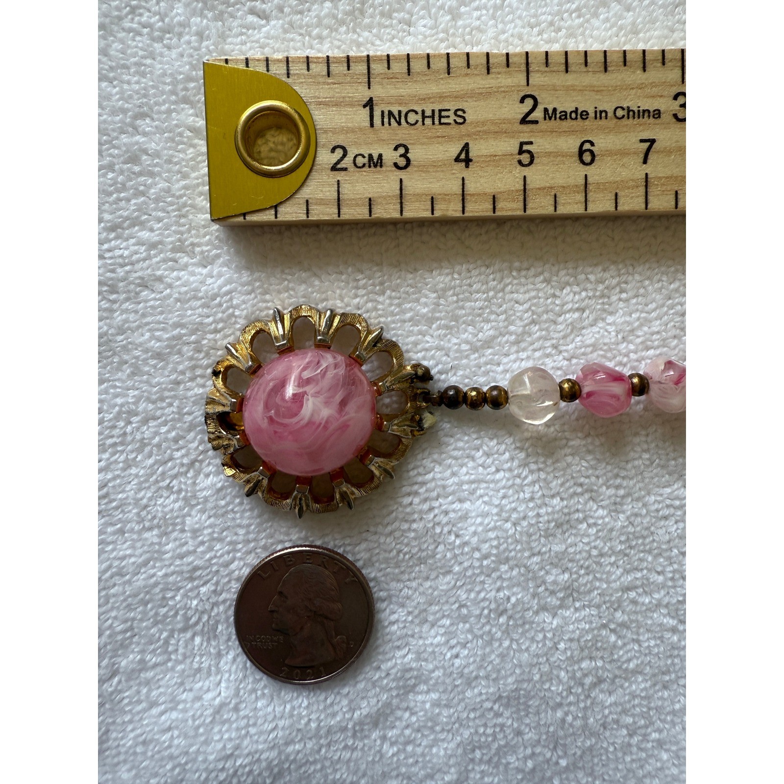 Vintage Pink Marbled Lucious Lucite Bead Necklace Gold Tone Sunburst Statement