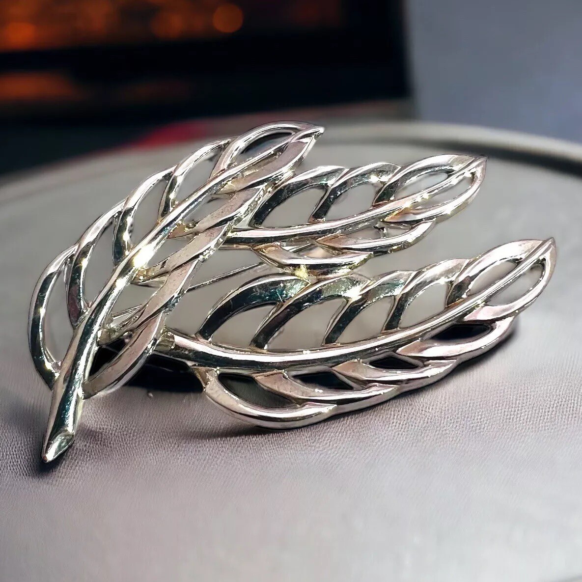 Silver Tone Leaf Brooch Autumn Statement Pin Dimensional Vintage