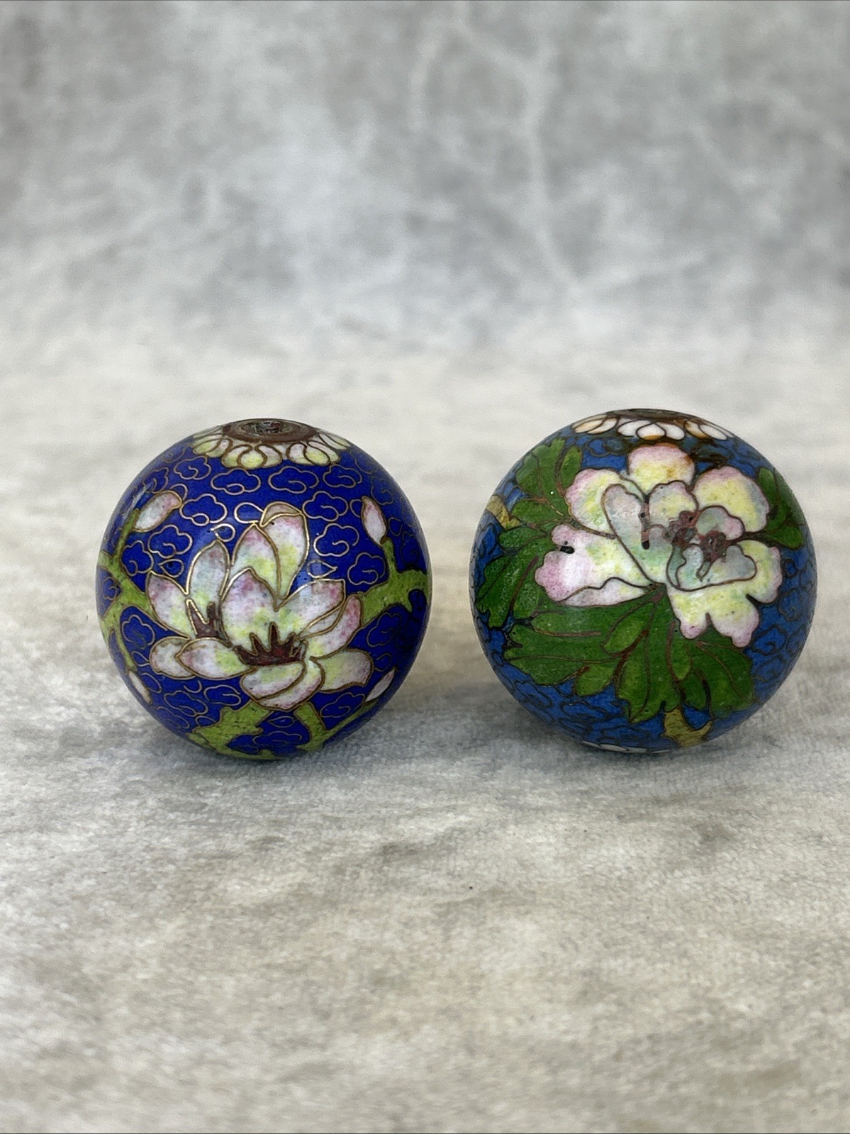 Lot Of 2 Vintage Large Chinese Cloisonne Enamel Focal Bead with Flowers 1 1/2”