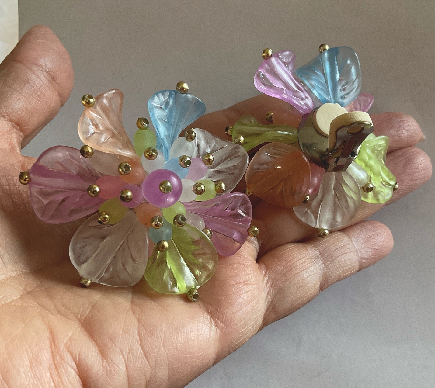 Vintage LUCITE ACETATE Large FLOWER EARRINGS PASTEL MULTI COLORS GOLD/T BEADS