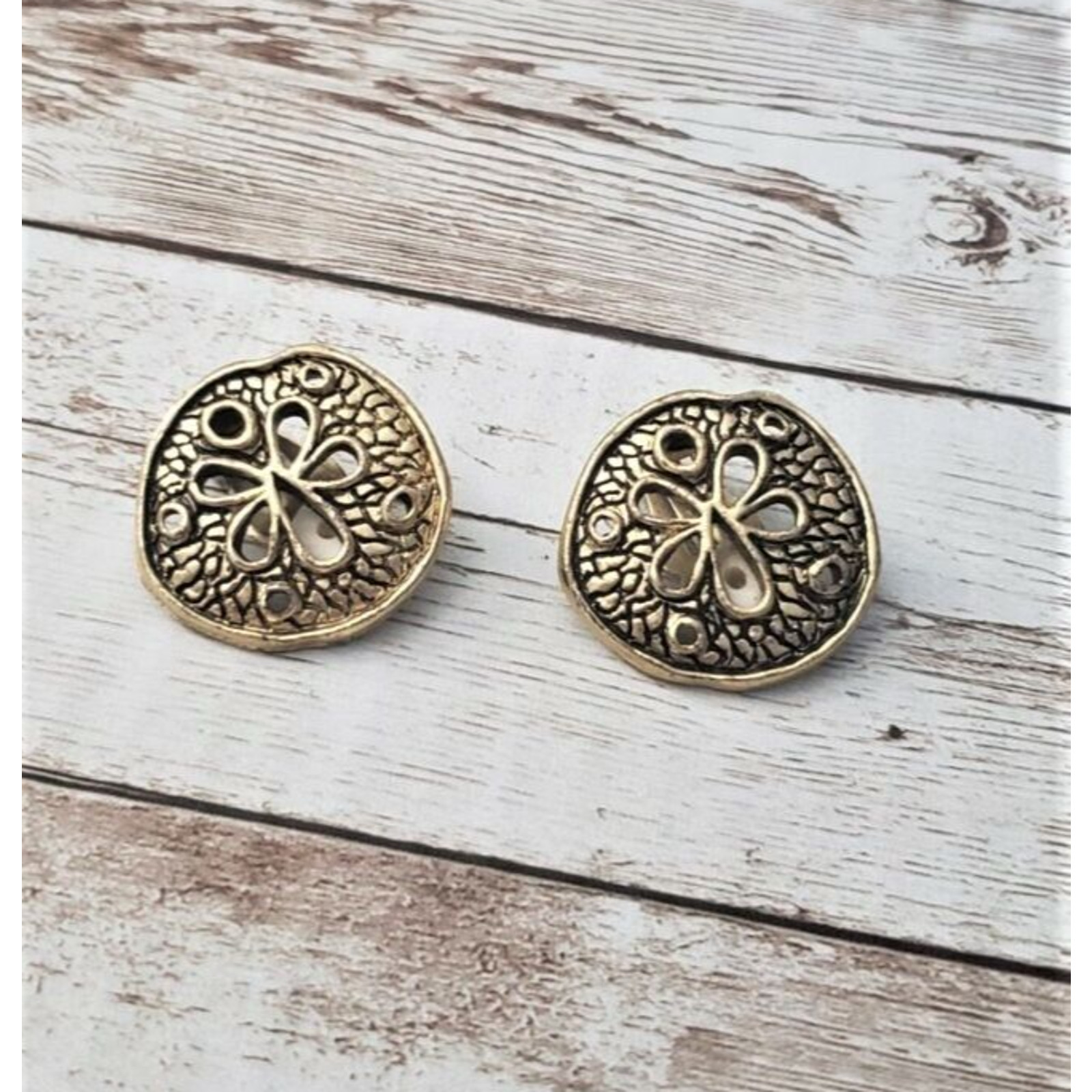 Vintage Clip On Earrings – Unusual Ornate Irregular Circle Statement Earrings