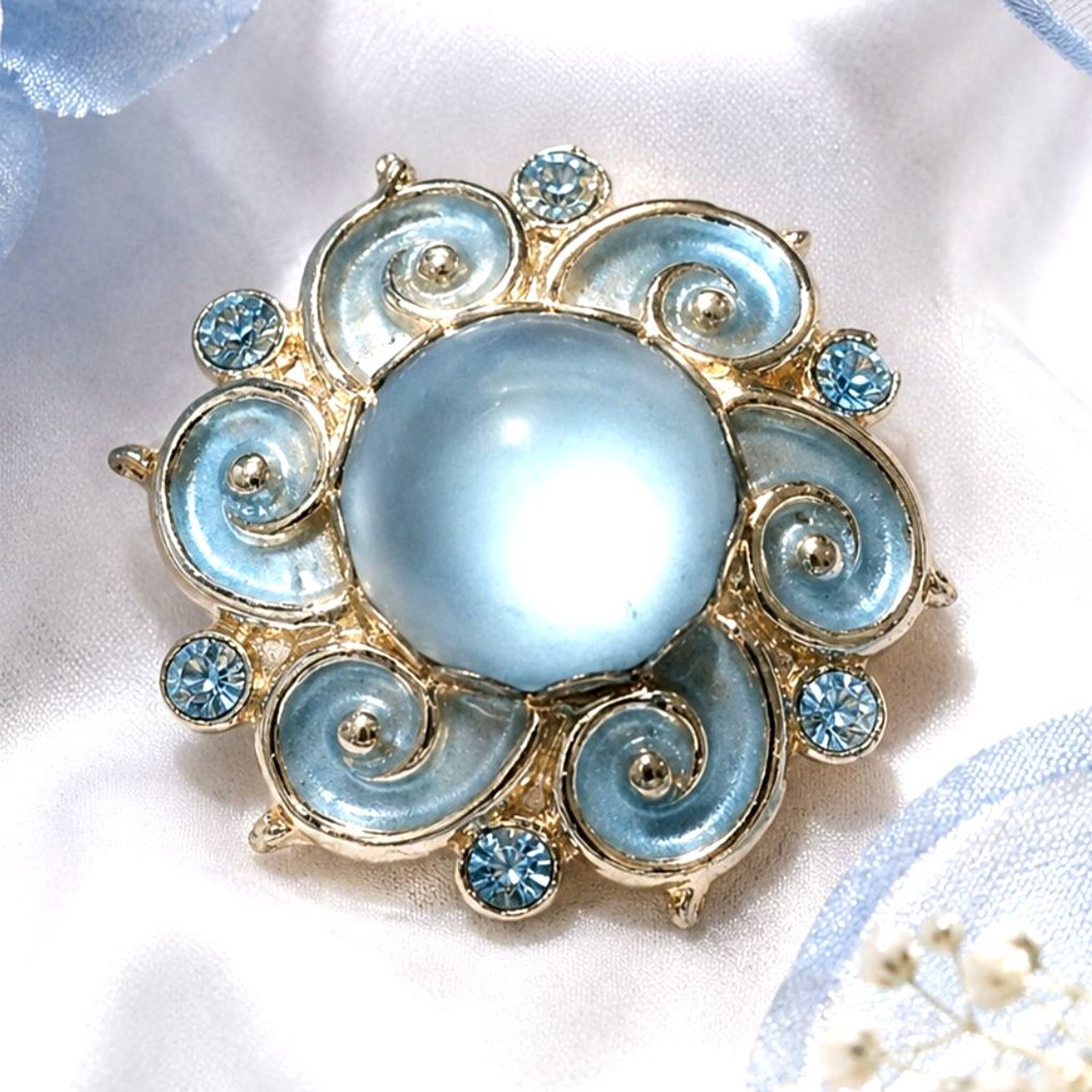 Vintage Blue Enamel Cabochon Rhinestone Gold Tone Brooch Pin