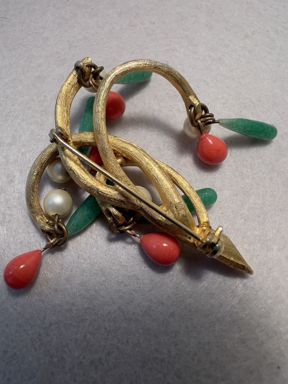 Vintage KRAMER Poured Glass & Faux Pearl Dangles “Branches” Brooch 2.5” Long