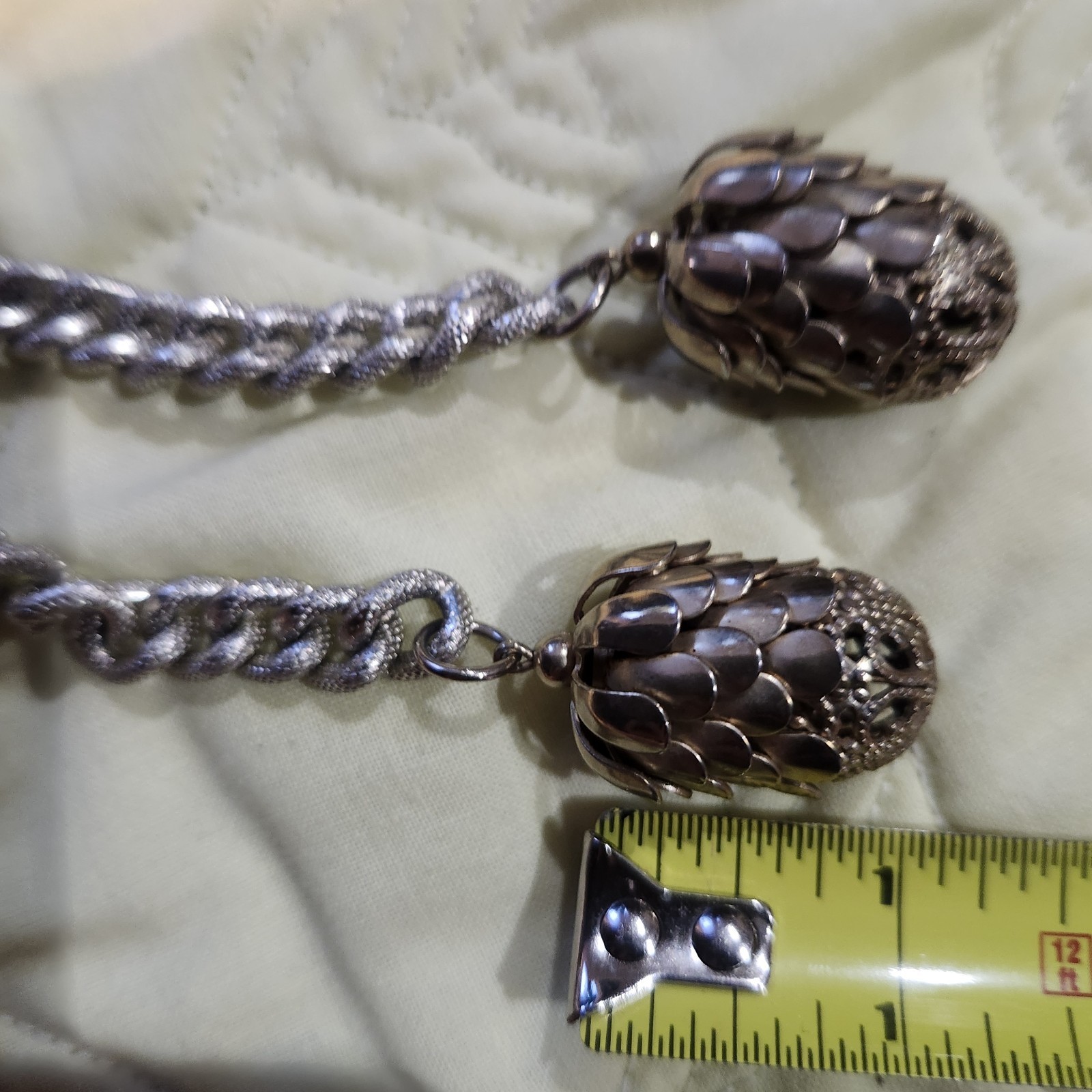 vintage silver-tone lariat necklace a twisted rope chain and Acorn Style end