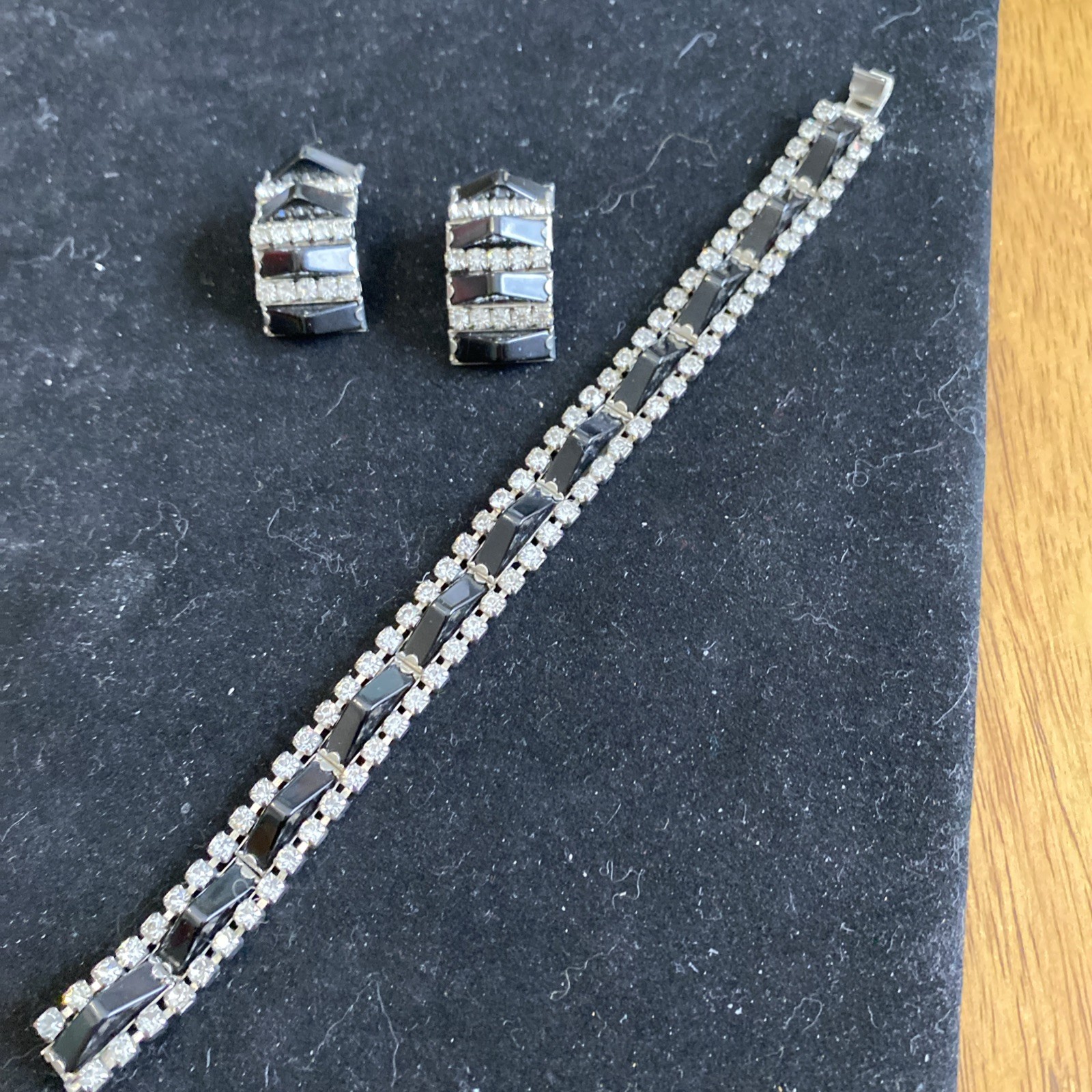 Vintage Kramer of NY Black With Clear Rhinestone 7.5” Bracelet & Earring Set