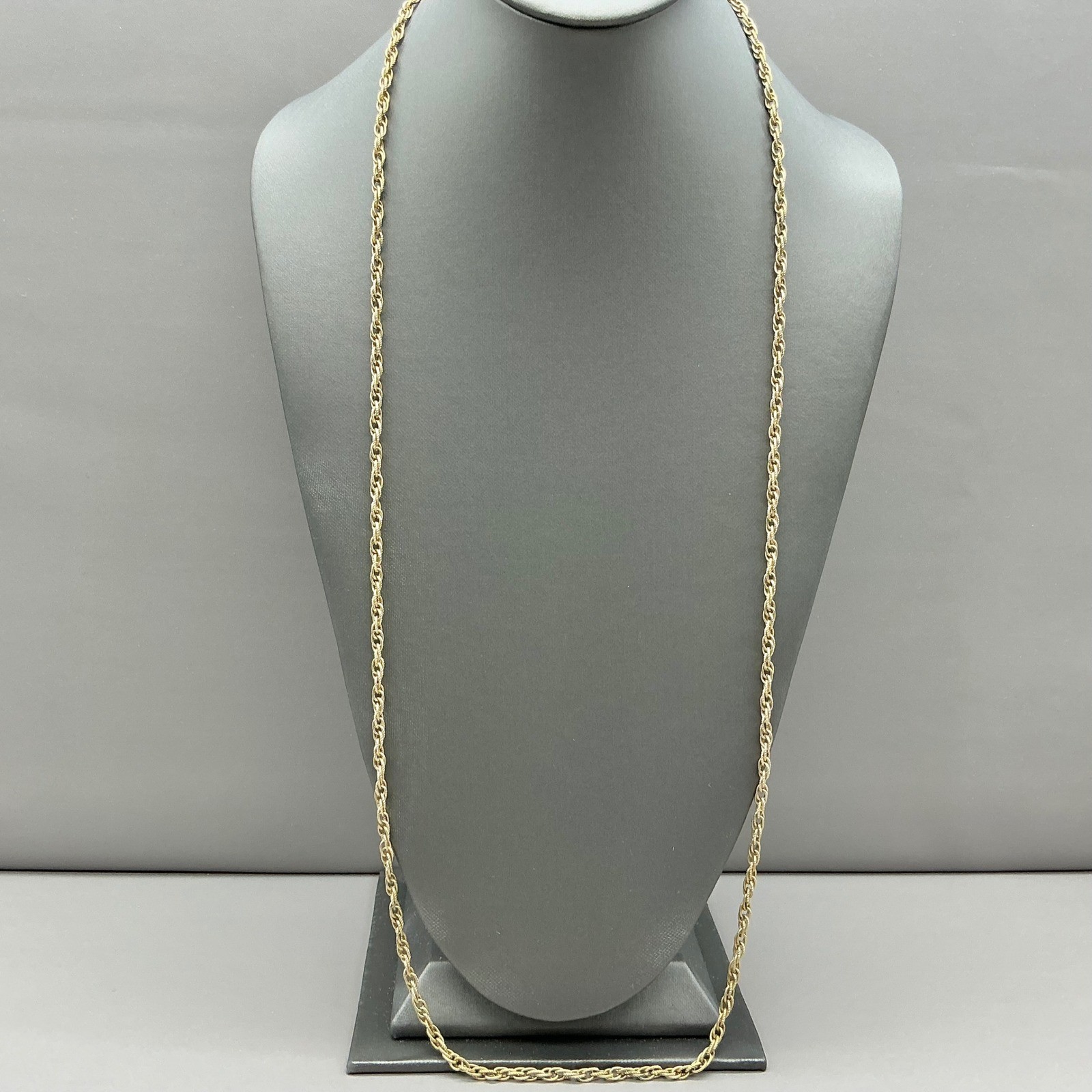 Avon Necklace Womens Gold Tone Textured Rope Chain Long Vintage Jewelry 30 Inch