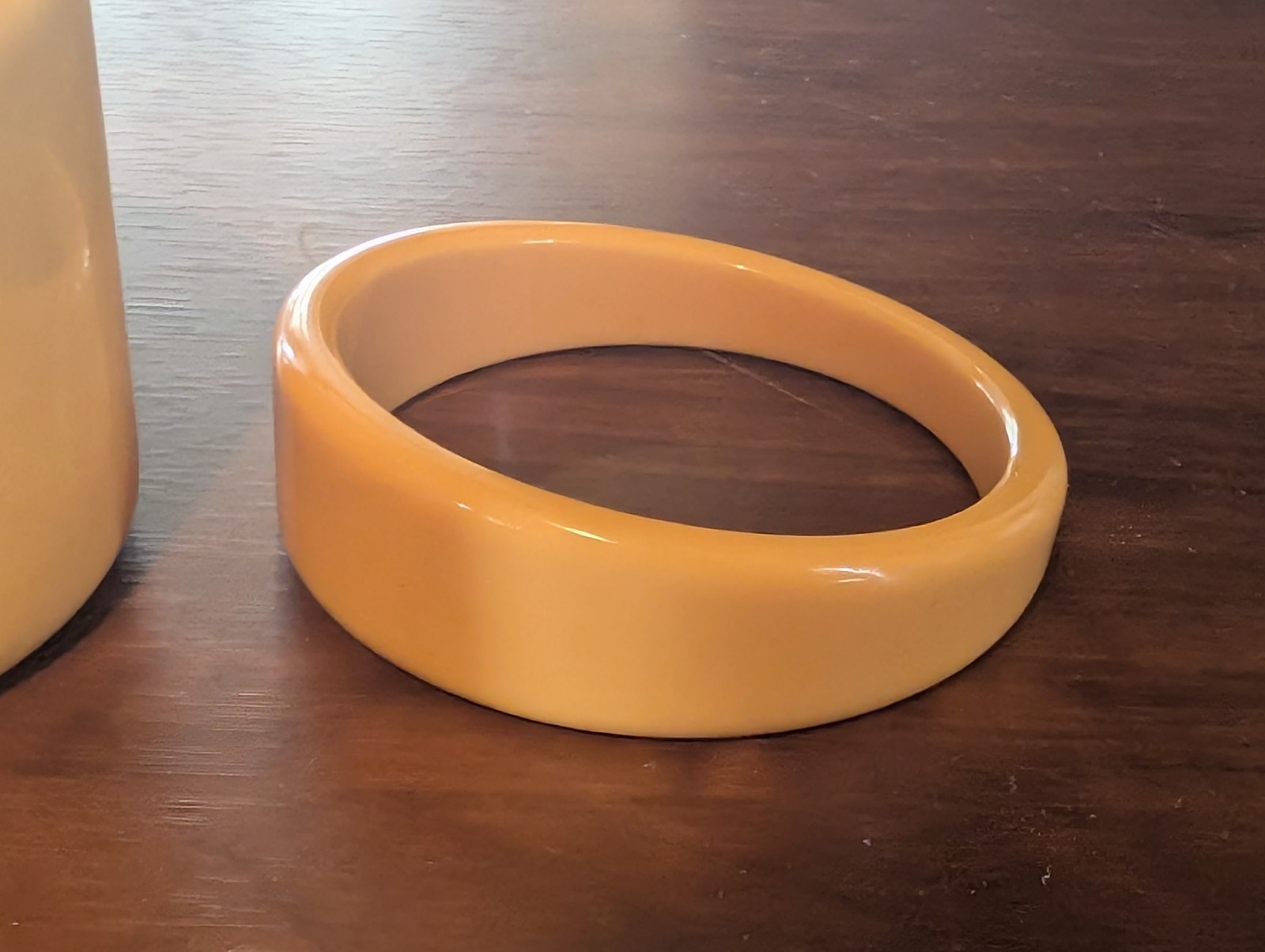 18 Vintage Bakelite Butterscotch – Yellows – Carved – Shaped – Many Tones!