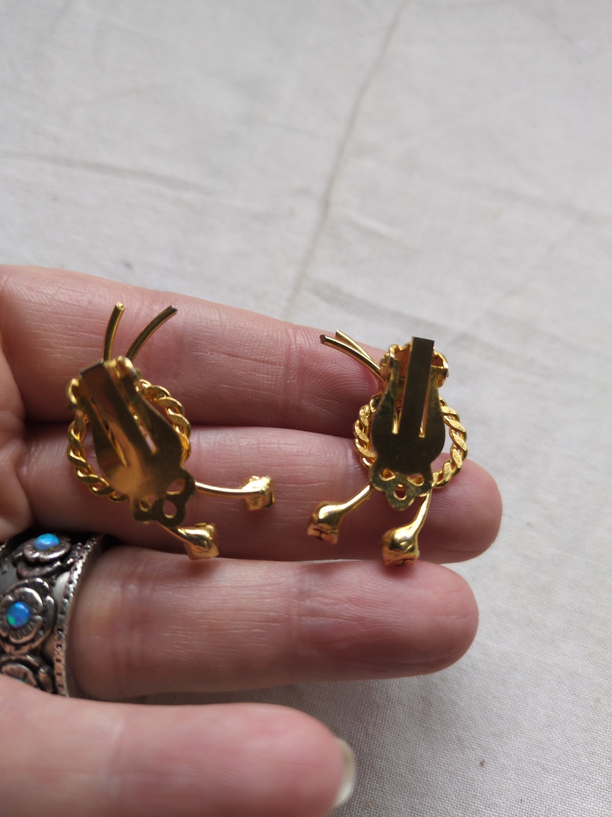 Vintage Gold Tone Garnet Rhinestone Clip On Earrings
