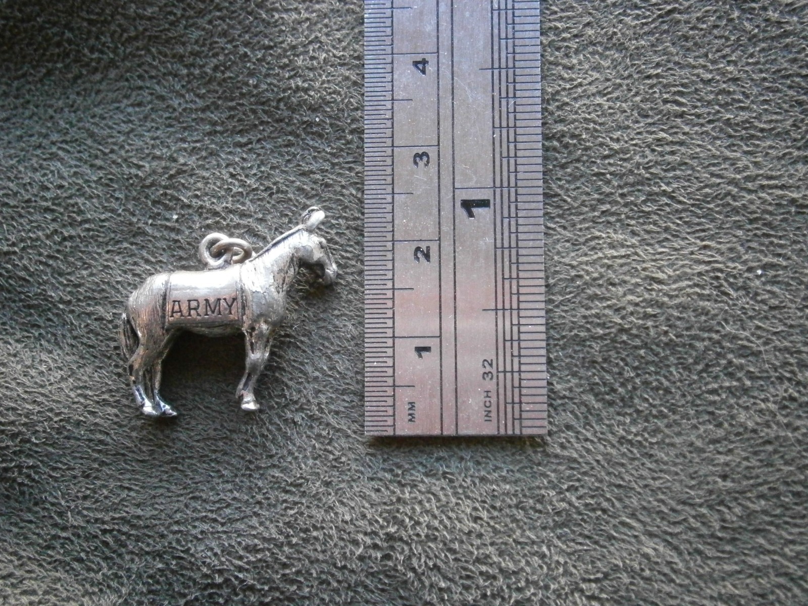 US Army Mule West Point Mascot Vintage Crest Craft Silvertone Charm Pendant 4.6g