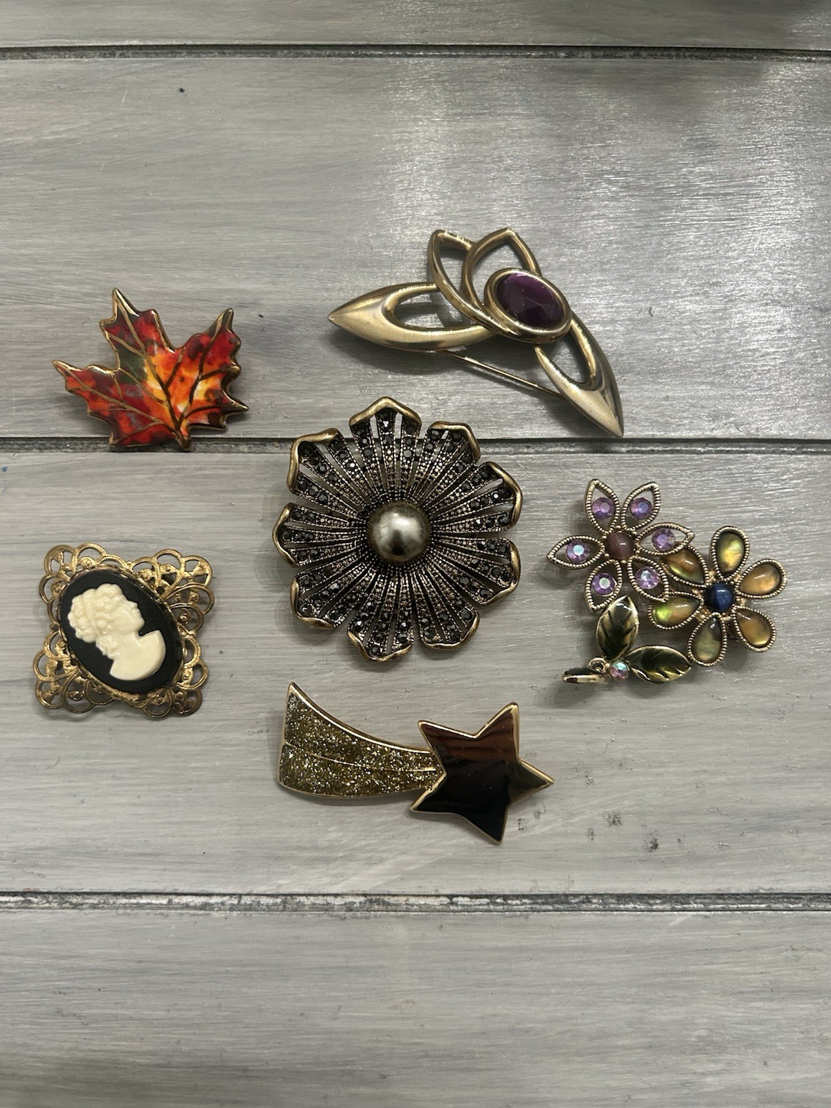 Mixed Lot Metal Brooches & Pins, 6pc Gold/Silver/Multicolor, Vintage