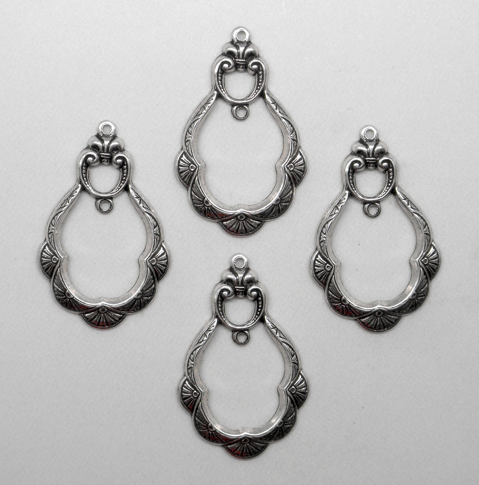 #1129 ANTIQUED .925 STERLING SILVER PLATED ER W/CENTER & TOP HANG RINGS – 4 Pcs