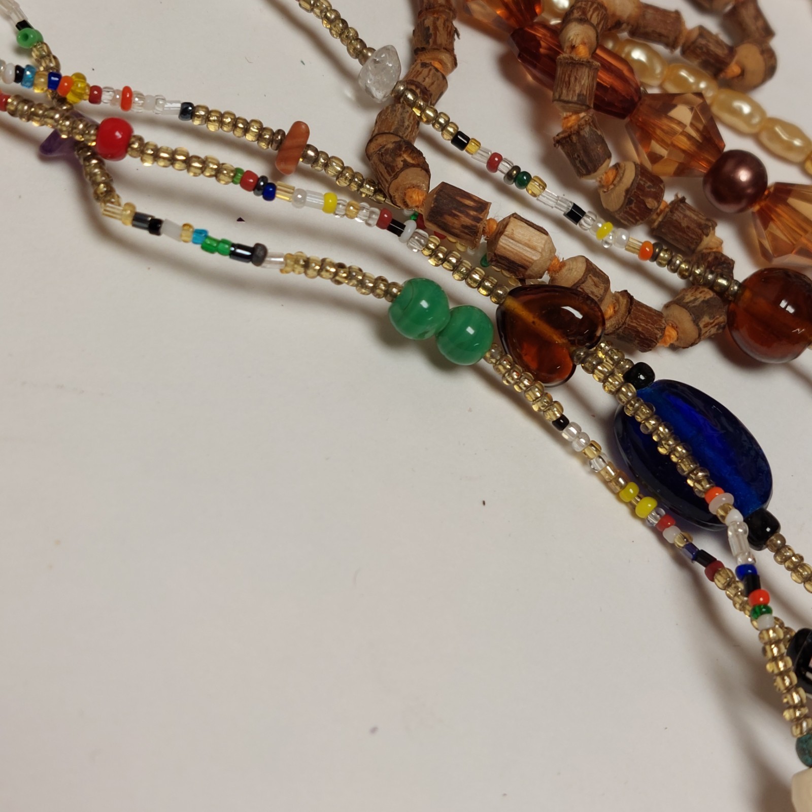 100 Pc Vtg-Now Beaded Necklaces Assorted Colors And Types