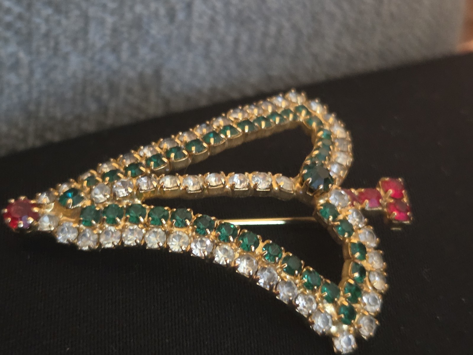 Vintage Gold Tone Green White Red Rhinestone Christmas Tree Outline Brooch