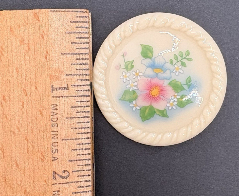 Vintage 1984 Avon Spring Bouquet Floral Cream Flower Disc Brooch Pin