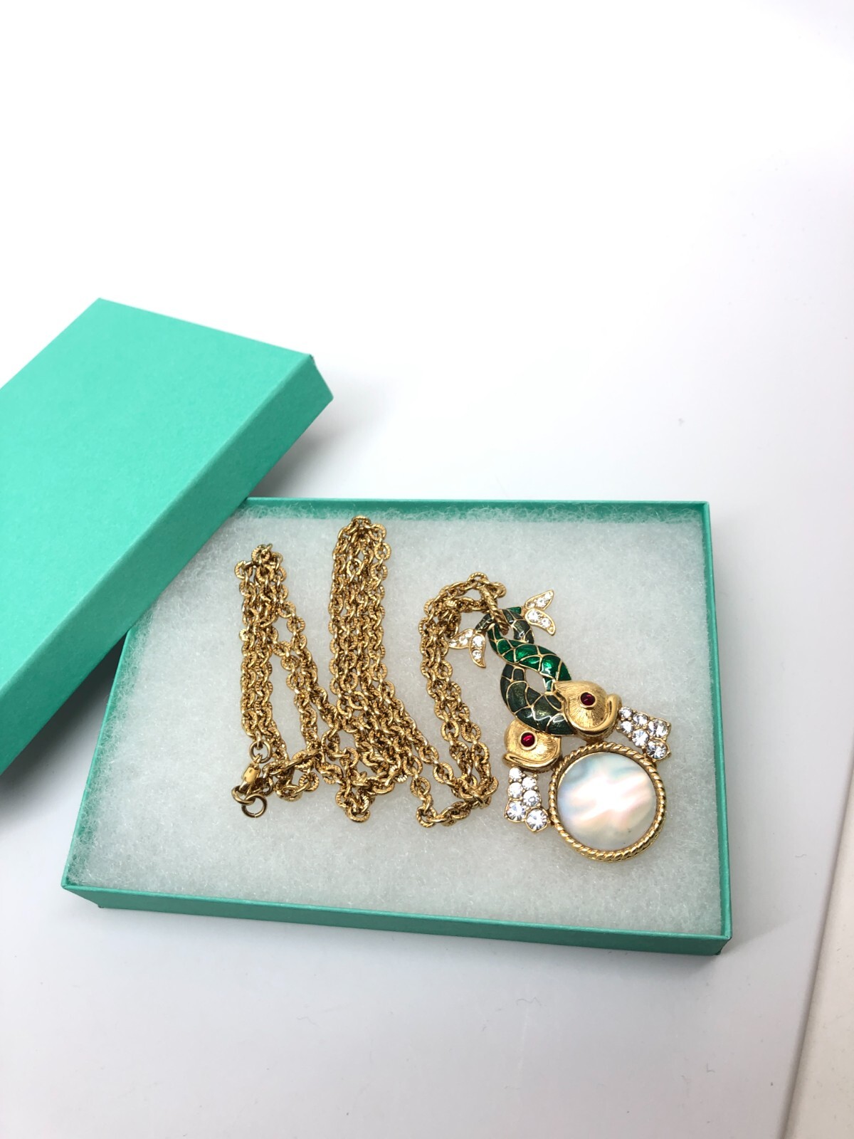 Vtg Trifari TM Double Fish Necklace Green Enamel Gold tone Faux Mabe Pearl 32”