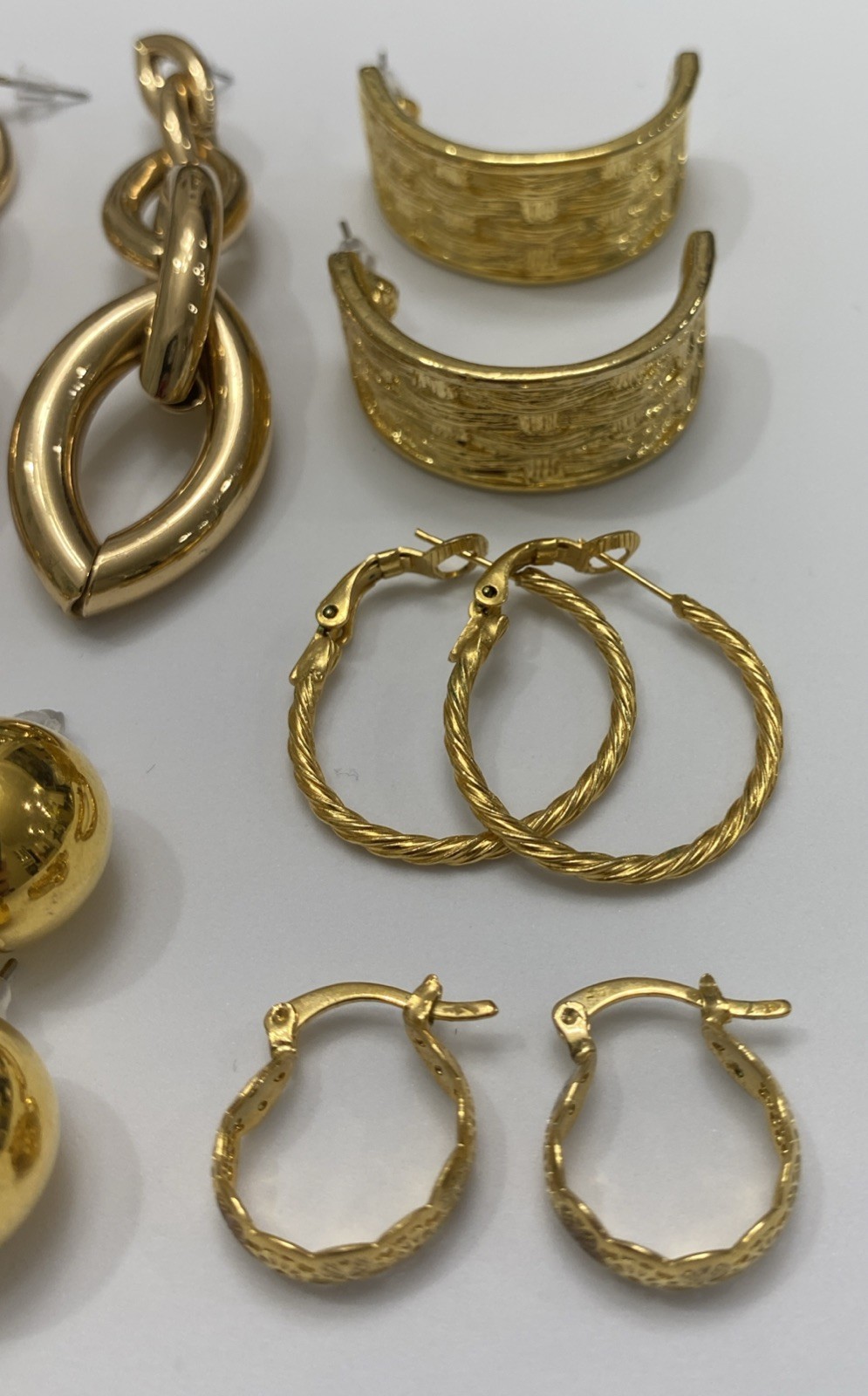 ✨Vintage To Now Lot Of 9 Pairs Beautiful Gold Tone Estate Pierced Earrings✨
