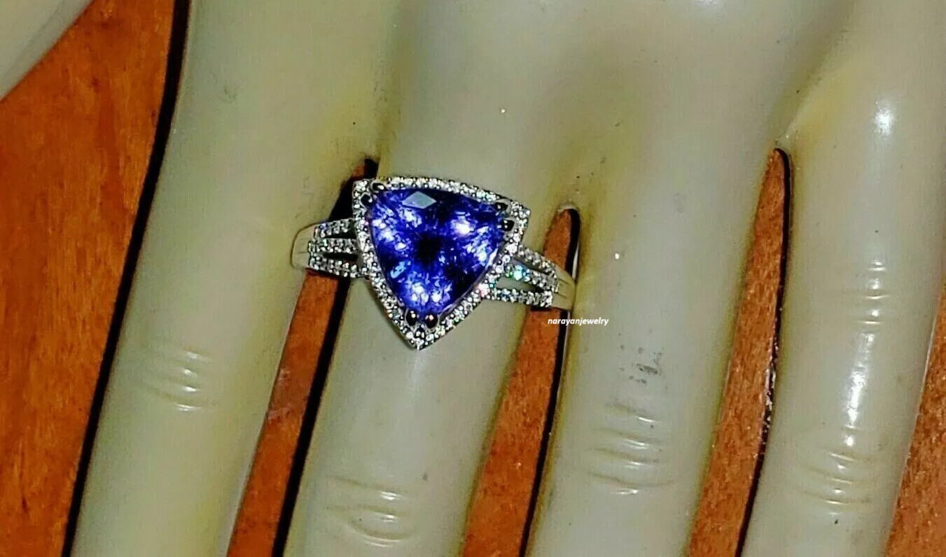 4.25 CT Trillion cut Tanzanite Halo Stunning Engagement Ring 925 Sterling Silver