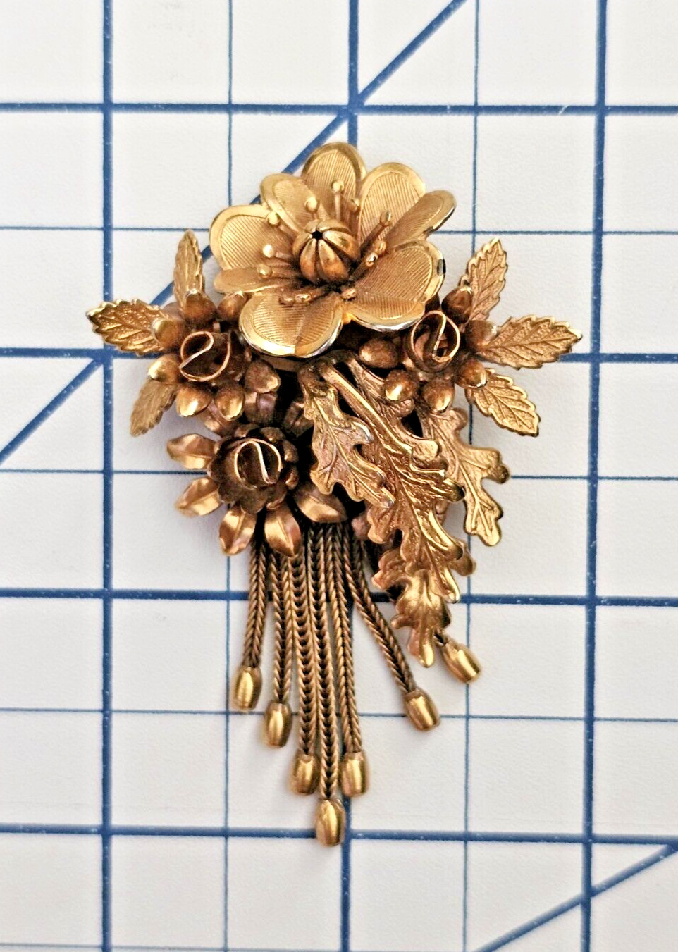 Stamped Metal Textured Dimensional Gold Tone Floral Bouquet Brooch Pin w/Tassels
