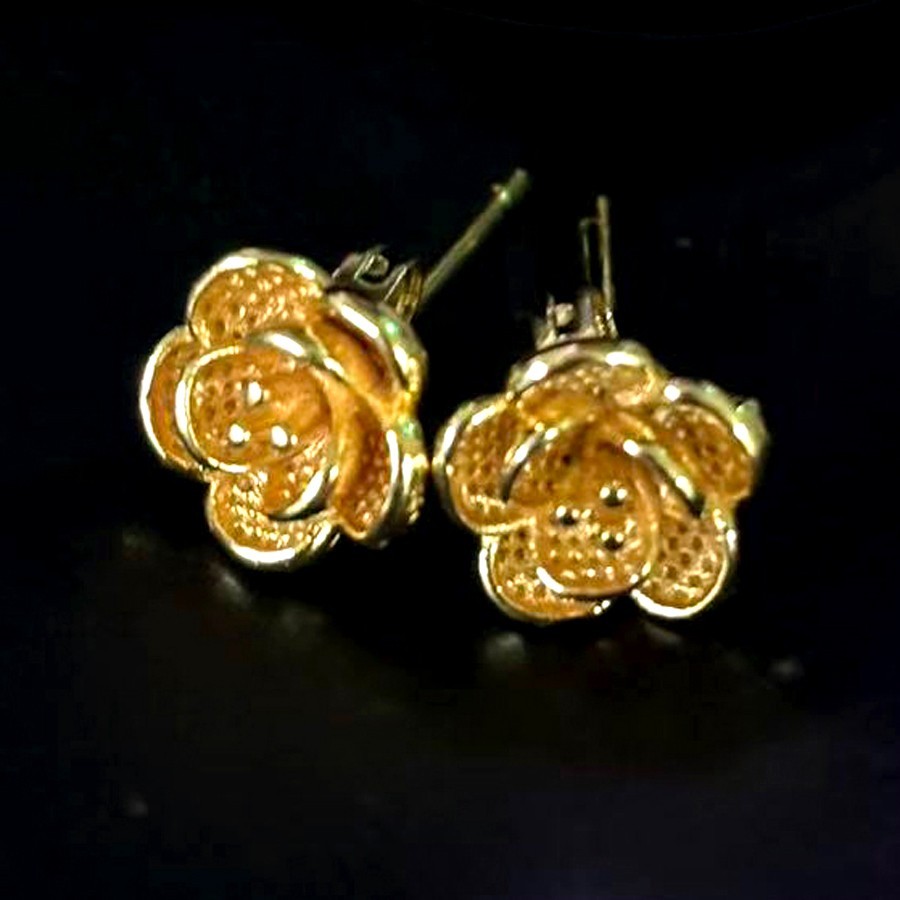 Rose Flower Gold-plated (NOT SURE) Gold Tone Stud Earrings marked ‘999’