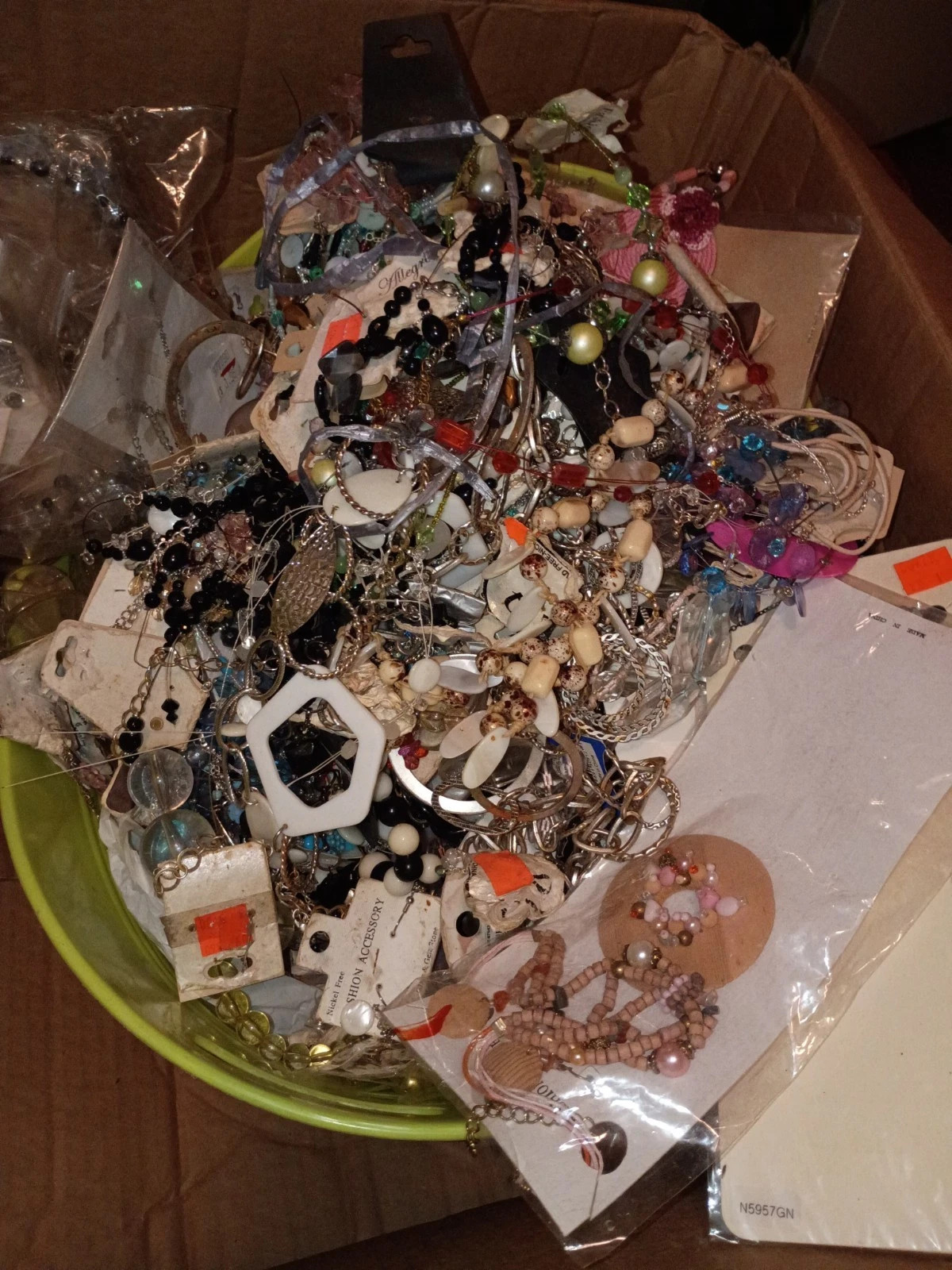 1 Lb Mixed Jewelry Lot Ethnic Vintage-Modern DIY JUNK CRAFT REPAIR Unsorted